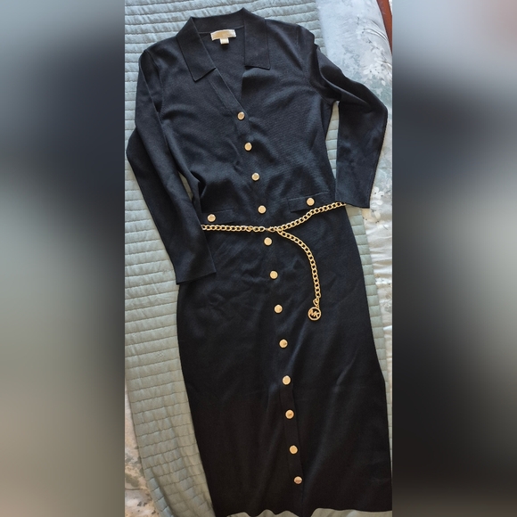 MICHAEL KORS Long Dress, Snap Front, V Neck, 2 Front Pockets, MK Gold Chain Belt - Picture 4 of 6